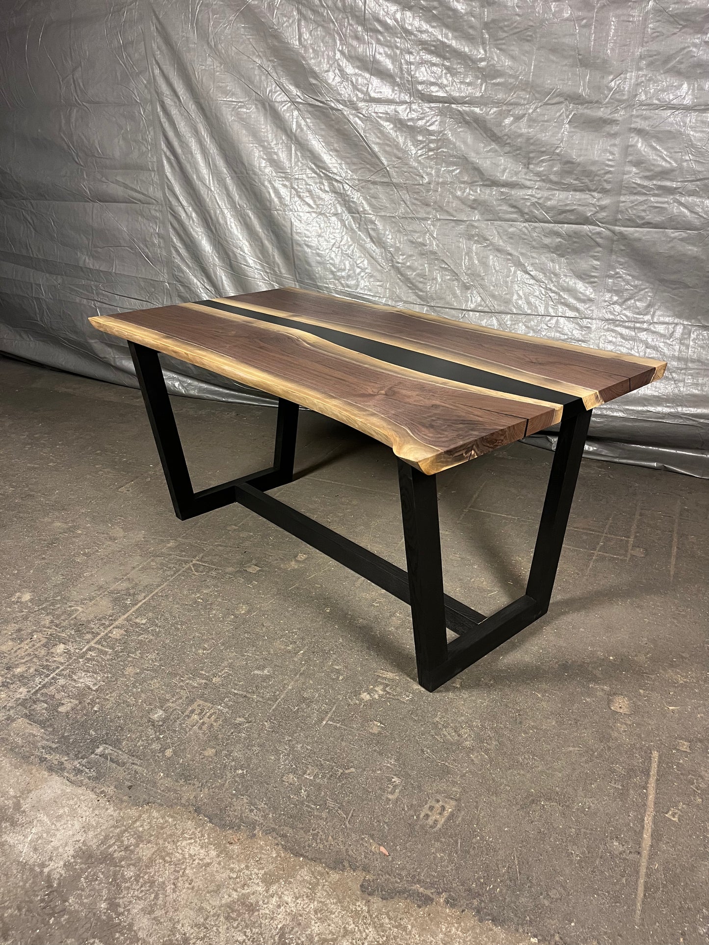 Jídelní stůl Black Walnut